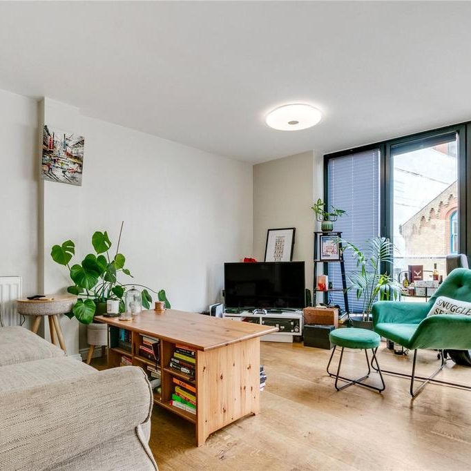 2 bedroom flat to rent - Photo 1