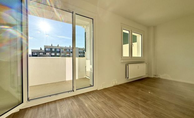 Wohnen fürs Alter! Barrierearme 1-RW mit Dusche, Balkon u. Aufzug - Photo 1