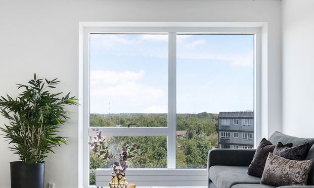 Flot 3 værelses lejlighed med altan - Foto 1