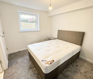 2 Bed, Flat - Photo 3