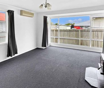 ASHBURTON, HEATPUMP, LOG BURNER - Photo 1