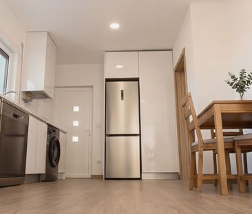 1 Bedroom Apartment in Liberdade Neighborhood - Photo 4