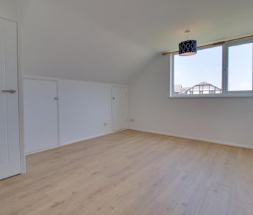 3 bedroom detached house to rent - Photo 4