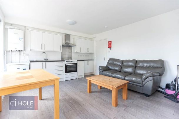 3 bedroom apartment to rent - Photo 1