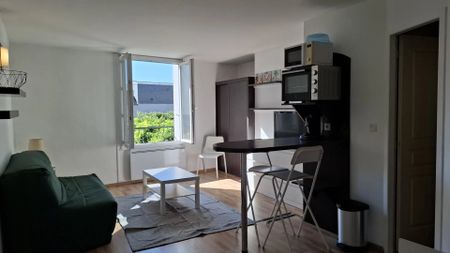 Location Appartement 1 pièce 26m² TOURS 37000 - Photo 2