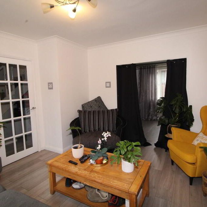 3 Queens Gardens, Newtownabbey, BT36 5JA - Photo 1