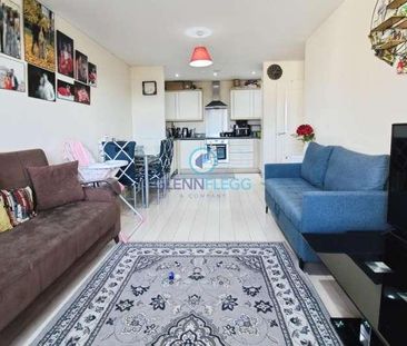 The Junction, Slough Station, SL2 - Photo 1