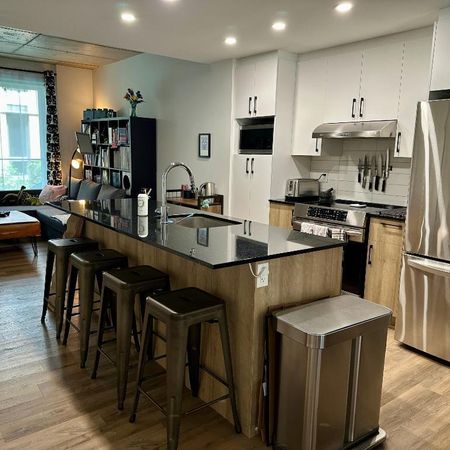 4 et demi avec terasse dans une cours intérieur - Photo 3