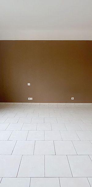 Appartement à louer - REIMS- STE ANNE - Photo 1