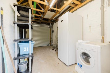 3 bedroom detached bungalow to rent - Photo 3