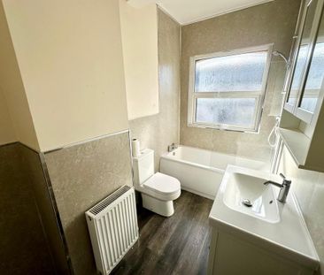 3 bedroom apartment to rent - Photo 6