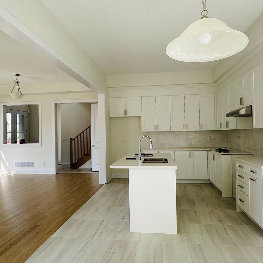 For Lease - 78 Meizhou Avenue, Markham, Ontario - Photo 1