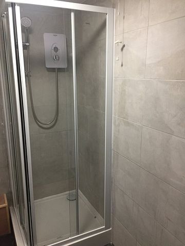 1 bed House Share - To Let - Photo 4