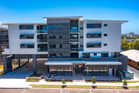 Modern Unit in the Heart of Maroochydore&excl; - Photo 3