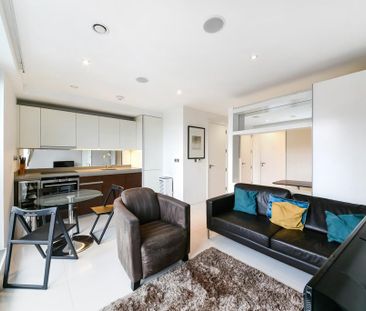 Studio to rent - Photo 2