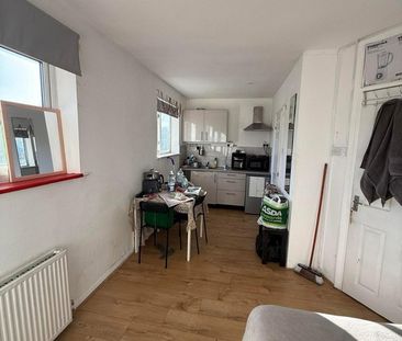 Studio Flat, London, HA9 - Photo 2