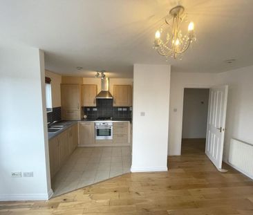 2 bedroom flat to rent - Photo 4