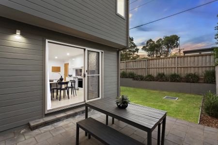 Three Bedroom Townhouse - Photo 2