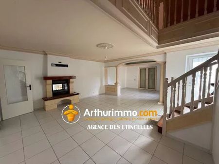 Location Maison 7 pièces 172 m2 à Martigné-Ferchaud - Photo 2