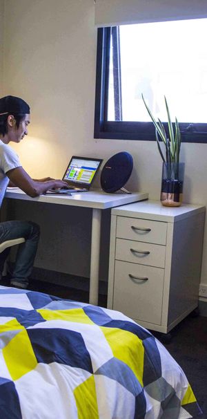 Single Room With Ensuite - Photo 1