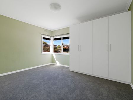 FAMILY HOME - Photo 3