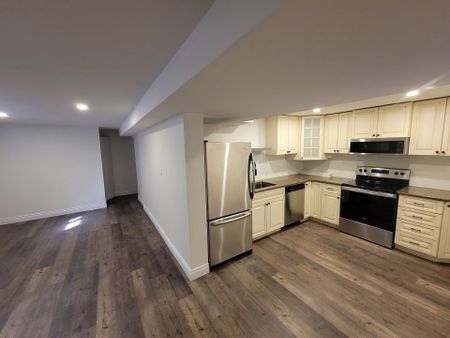 For Lease - 75 Edwina Court Unit# 2, Hamilton, Ontario - Photo 4