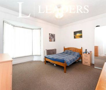 4 bedroom terraced house to rent - Photo 4