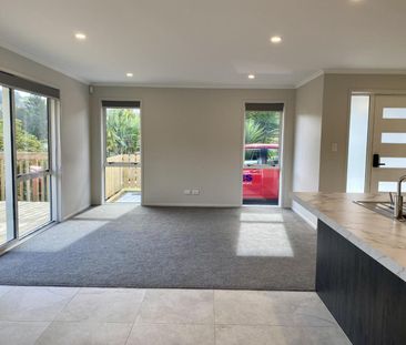 Executive Living in a Convenient Location - Photo 6