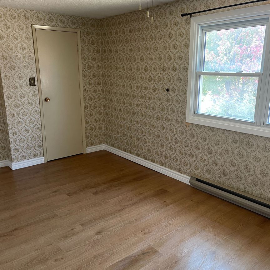 For Lease - 450 Bristol Crescent Unit# 6, Oshawa, Ontario - Photo 1