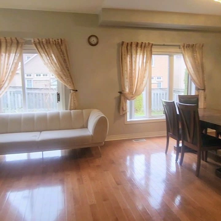 For Lease - 24 Golden Oak Avenue, Richmond Hill, Ontario - Photo 1