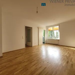 RUHIGE 2 ZIMMER INNENHOF-WOHNUNG IM 3.OG IN U-BAHN NÄHE - Photo 1