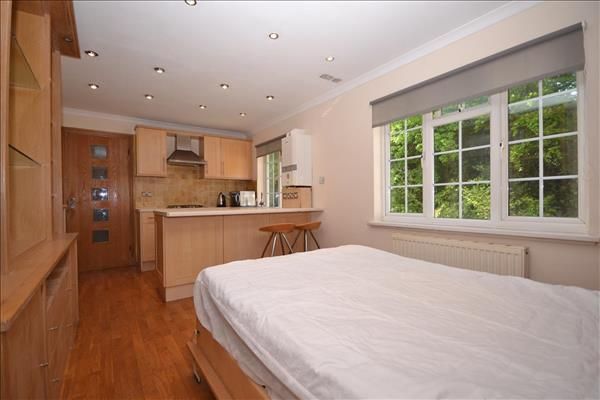 Herga Court, Harrow on the Hill - Photo 1