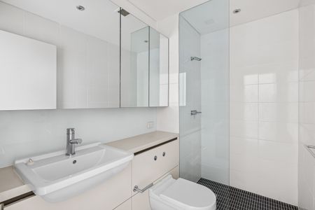 24/33 Reservoir Street, Surry Hills NSW 2010 - Apartment For Rent | Domain - Photo 2