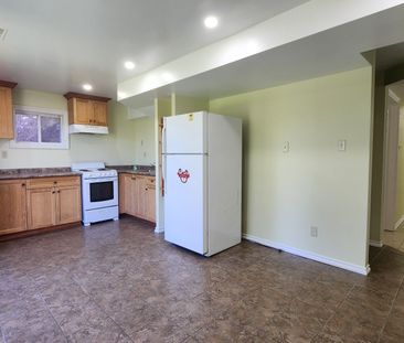 For Lease - 31 Hoptree Avenue, Toronto, Ontario - Photo 6