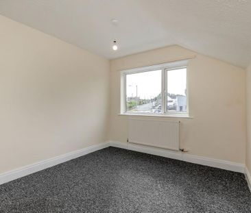 3 bedroom end of terrace house to rent - Photo 1