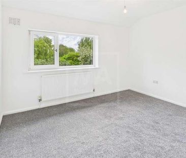 Capesthorne Road, Warrington, WA2 - Photo 3