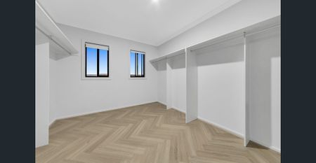 Stylish & Spacious Home in Clyde North – 29 Thicket Loop, Clyde North - Photo 3