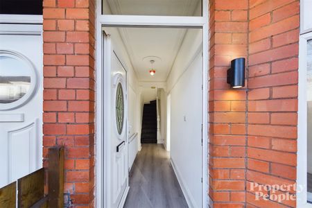 121 Henderson Avenue, Belfast , BT15 5FP - Photo 5