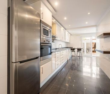 4 Bedroom House with swimming pool, São João do Estoril, Cascais - Photo 2