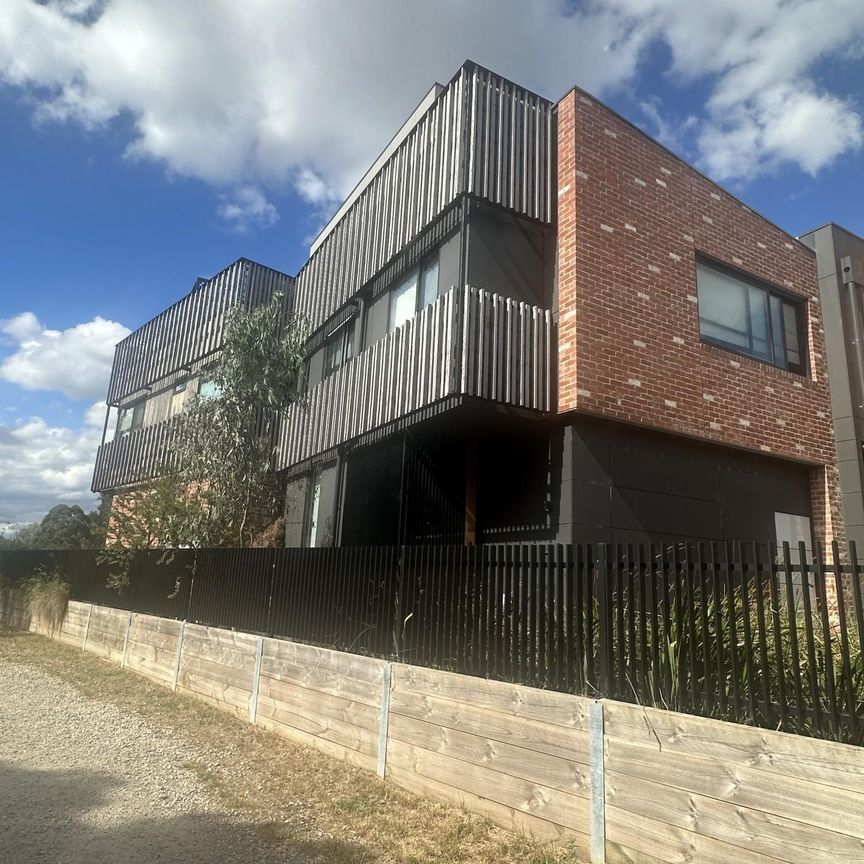 222 Beavers Road, Northcote, VIC 3070 - Photo 1