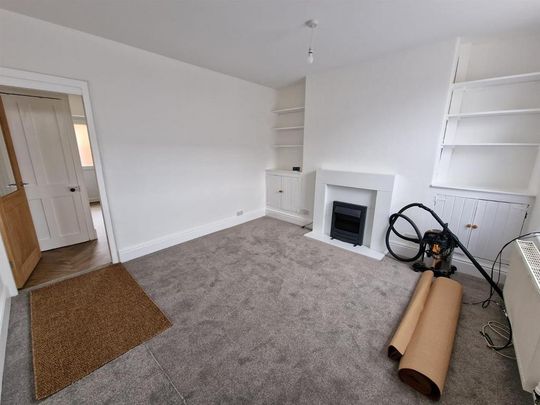 2 bedroom terraced house to rent - Photo 1