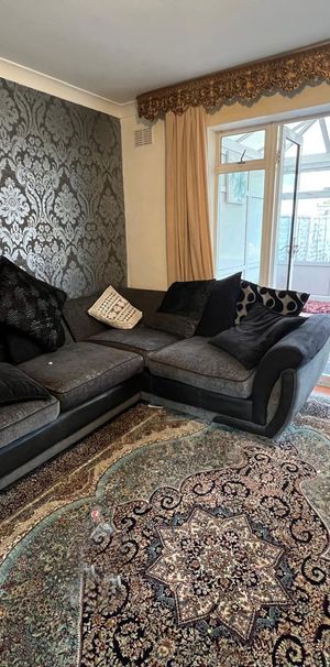 Reynolds Road, Hayes, UB4 9BX - Photo 1