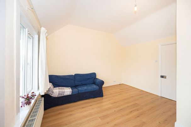 1 Bed Flat, Saint Mary's Road, W5 - Photo 1