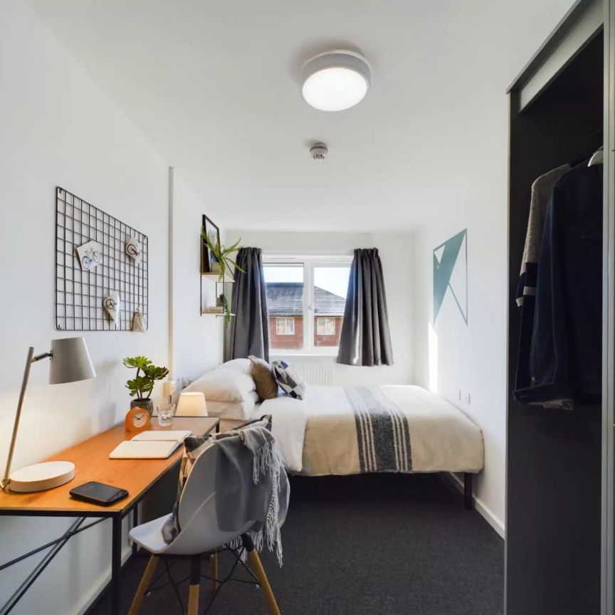 4 Bedroom House - Photo 1