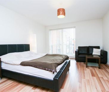 Studio to rent - Photo 3
