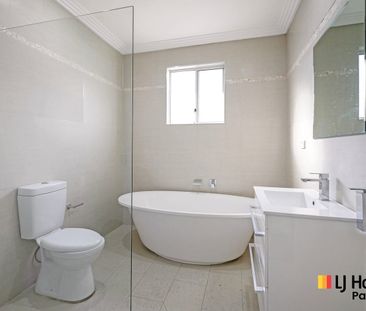 Modern 4-Bedroom Family Home with Entertaining Space - Photo 4