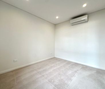 One Bedroom Apartment with sweeping views For Lease - Photo 2