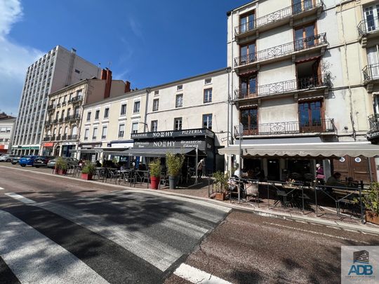 Roanne, 12 Place des Promenades (lot N°204) - Photo 1