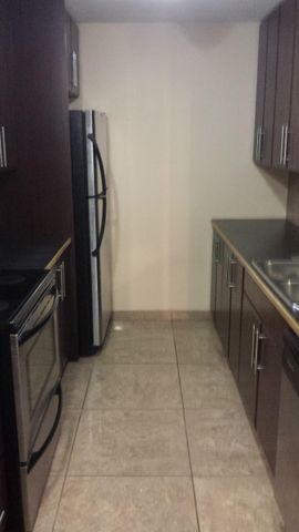 Apartment in Thorncliffe - Photo 2