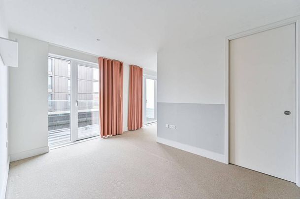 3 bedroom flat to rent - Photo 1